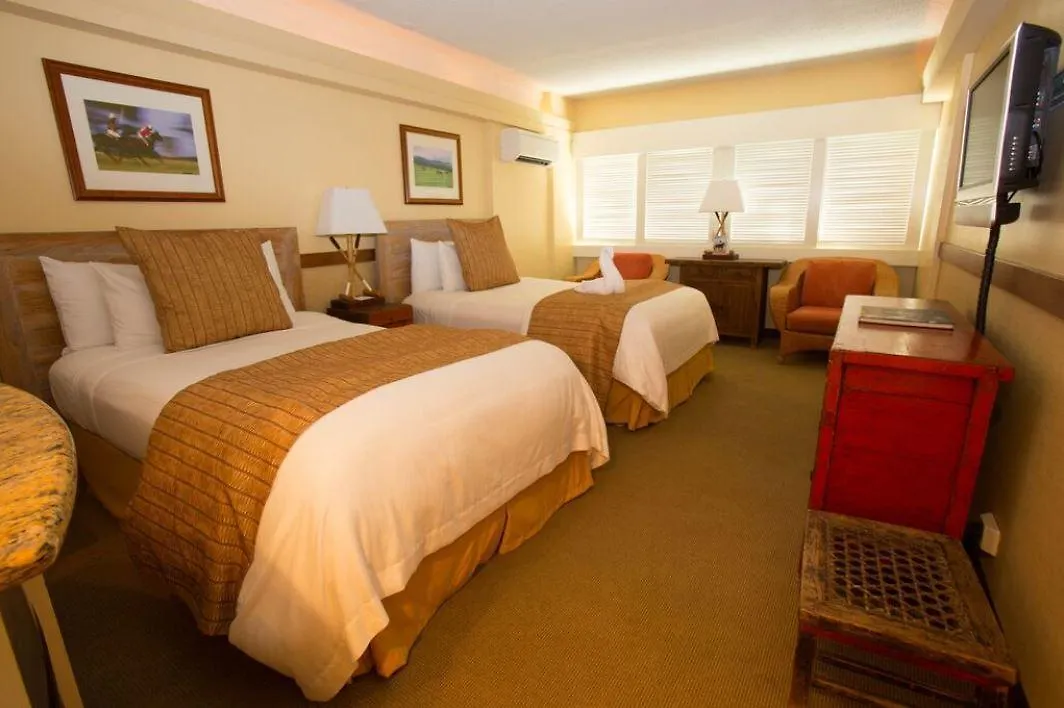 Equus Hotel Honolulu