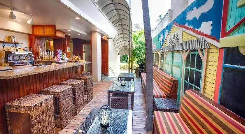 Equus Hotel Honolulu 3*,