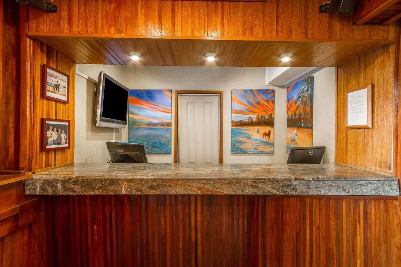 Equus Hotel Honolulu 3*,  United States