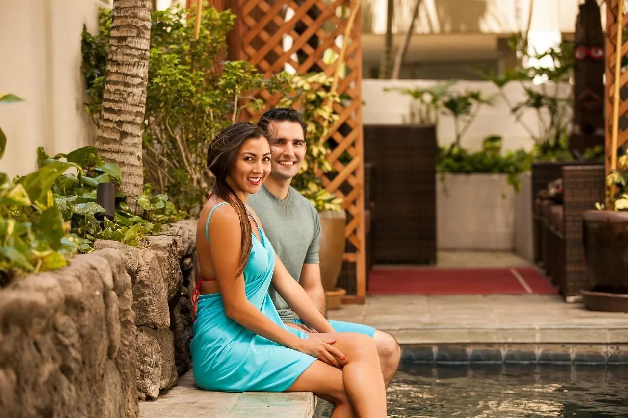 Equus Hotel Honolulu