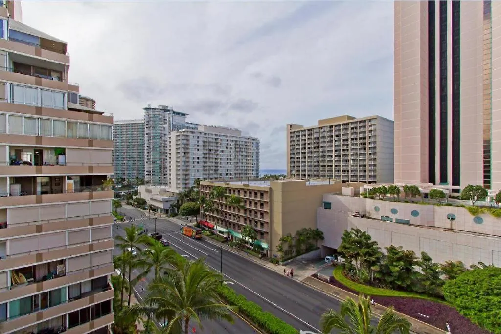 Equus Hotel Honolulu