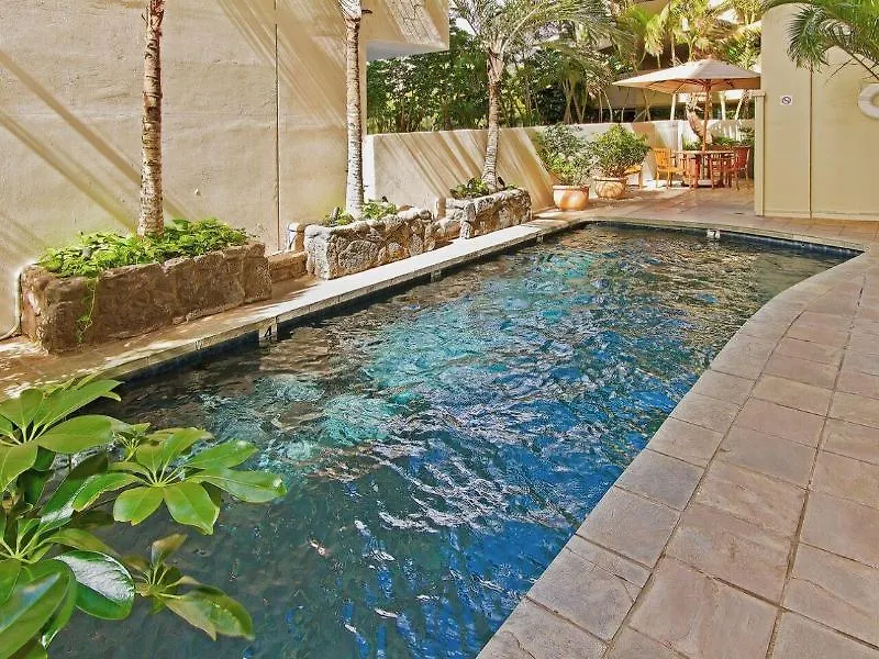 Equus Hotel Honolulu