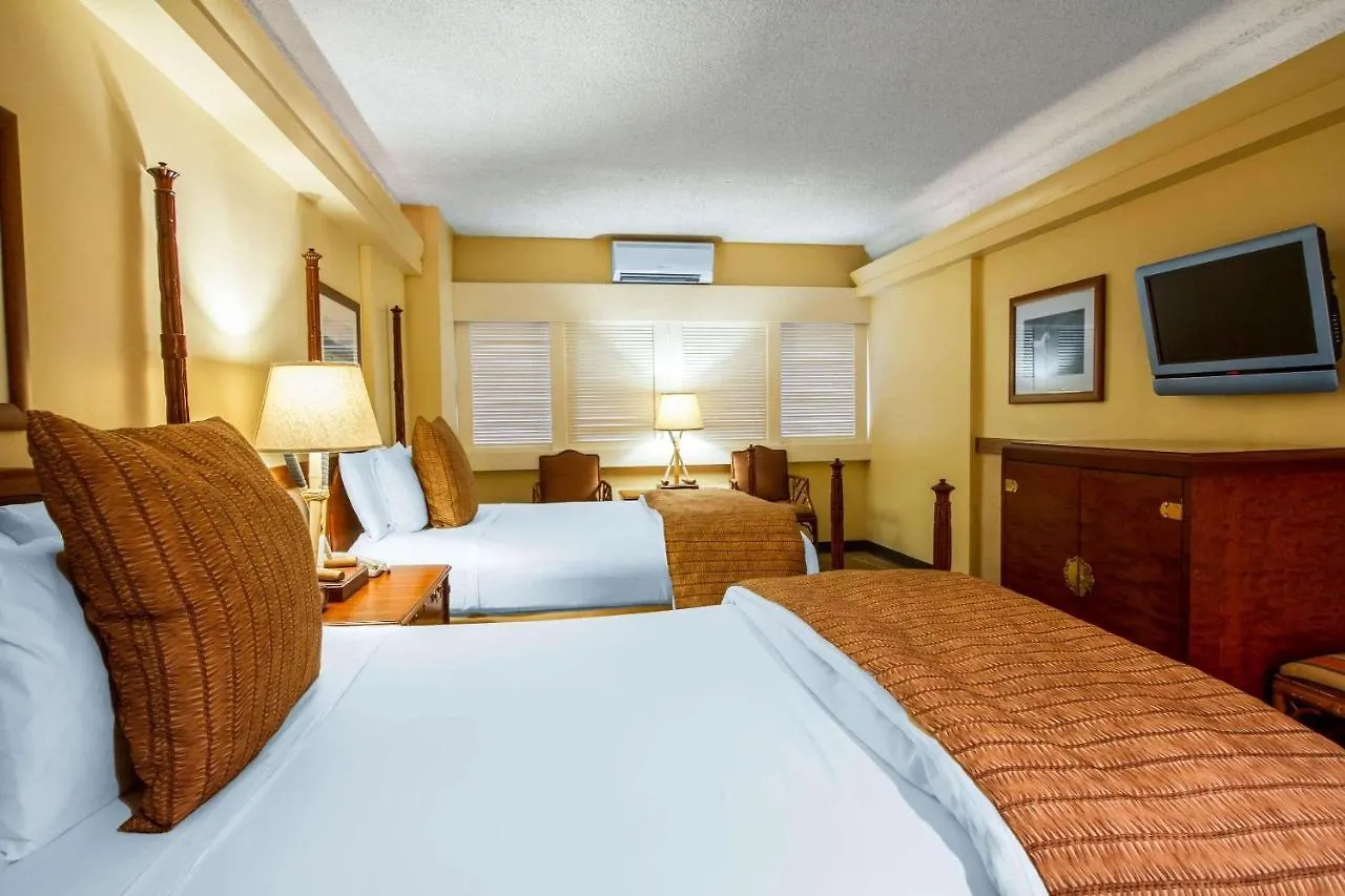 Equus Hotel Honolulu