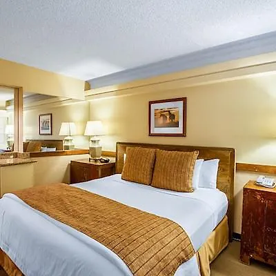 Equus Hotel Honolulu 3*,  United States